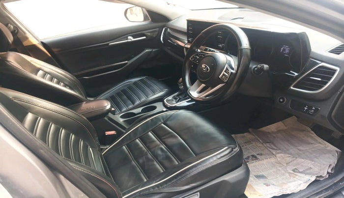 2020 KIA SELTOS HTK PLUS AT 1.5 DIESEL, Diesel, Automatic, 1,06,441 km, interior