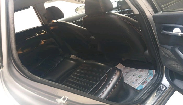 2020 KIA SELTOS HTK PLUS AT 1.5 DIESEL, Diesel, Automatic, 1,06,441 km, interior
