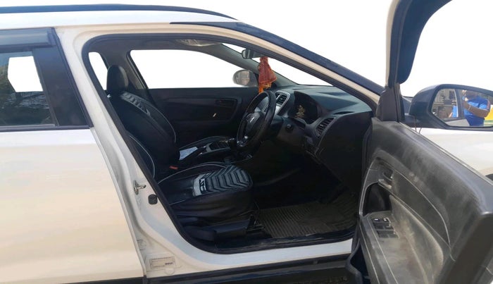2020 Maruti Vitara Brezza VXI, Petrol, Manual, 21,978 km, interior