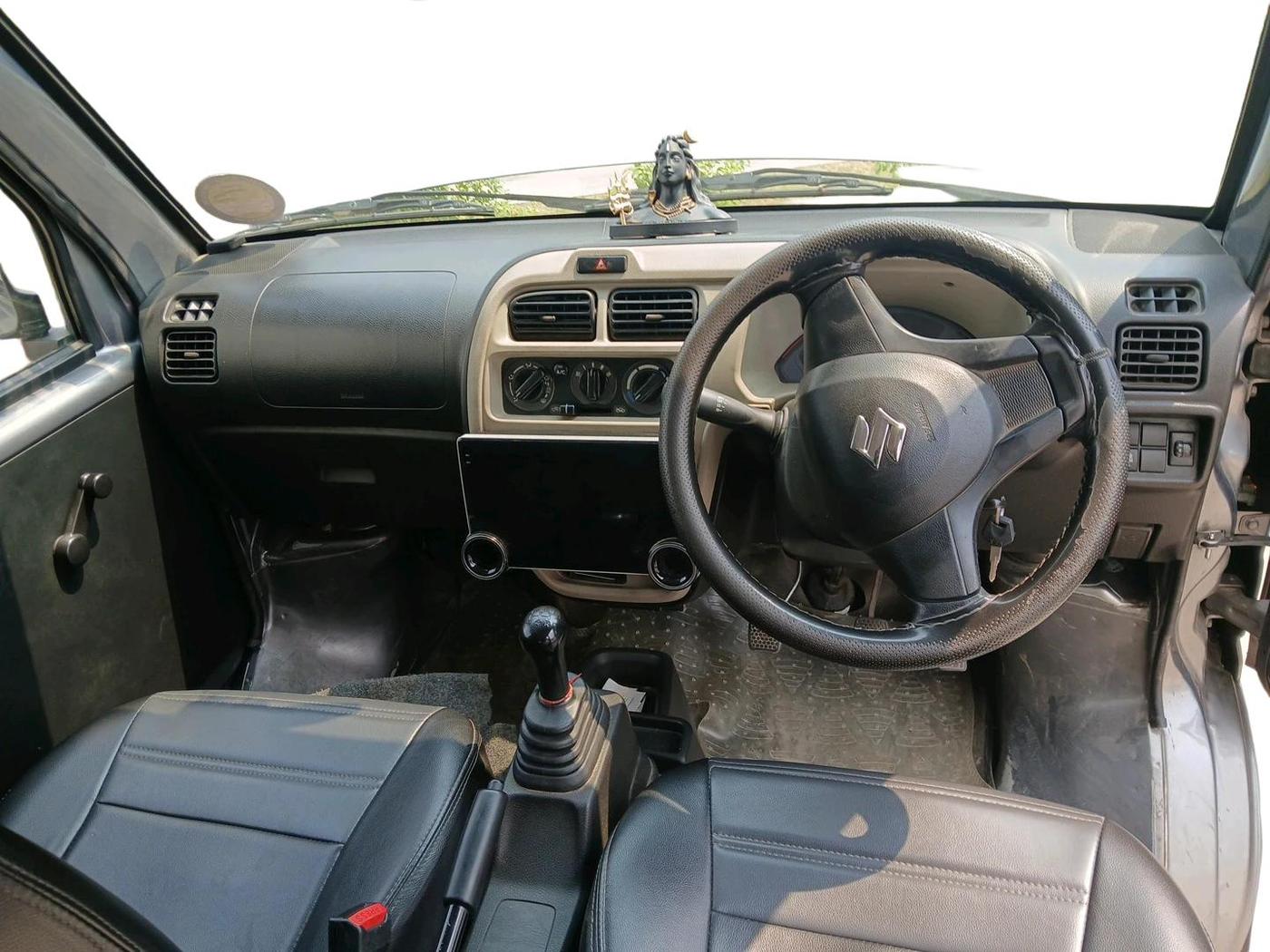 2024 Maruti Eeco 5 STR AC CNG, CNG, Manual, 41,319 km, interior