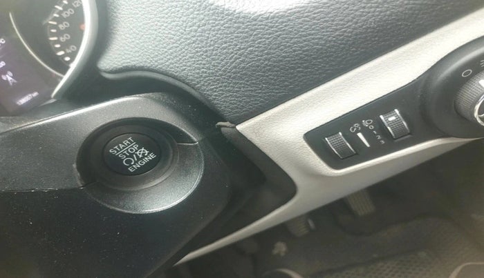 2018 Jeep Compass LIMITED 2.0 DIESEL, Diesel, Manual, 1,38,057 km, interior