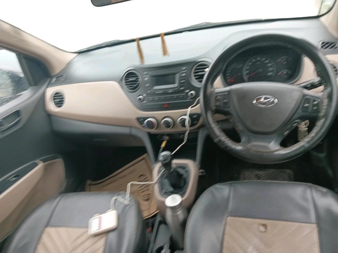 2019 Hyundai Xcent S 1.2, CNG, Manual, 1,09,196 km, interior