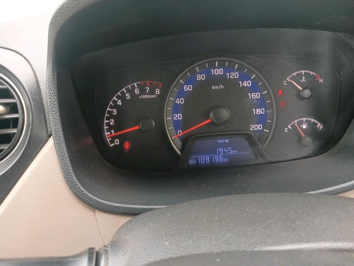 2019 Hyundai Xcent S 1.2, CNG, Manual, 1,09,196 km, interior