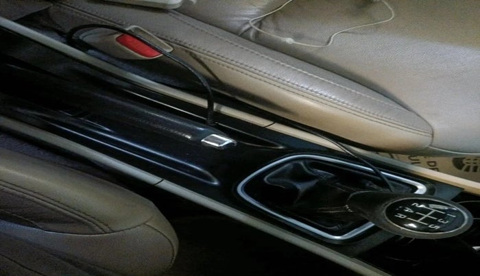 2015 Maruti Ciaz ZXI, CNG, Manual, 1,35,836 km, interior