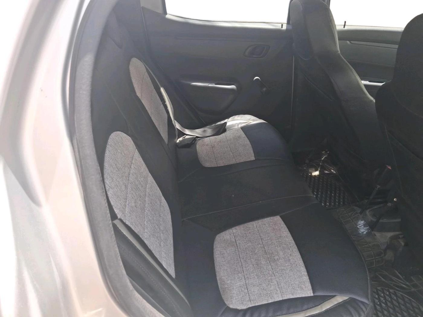 2016 Renault Kwid RXT 0.8, Petrol, Manual, 35,846 km, interior