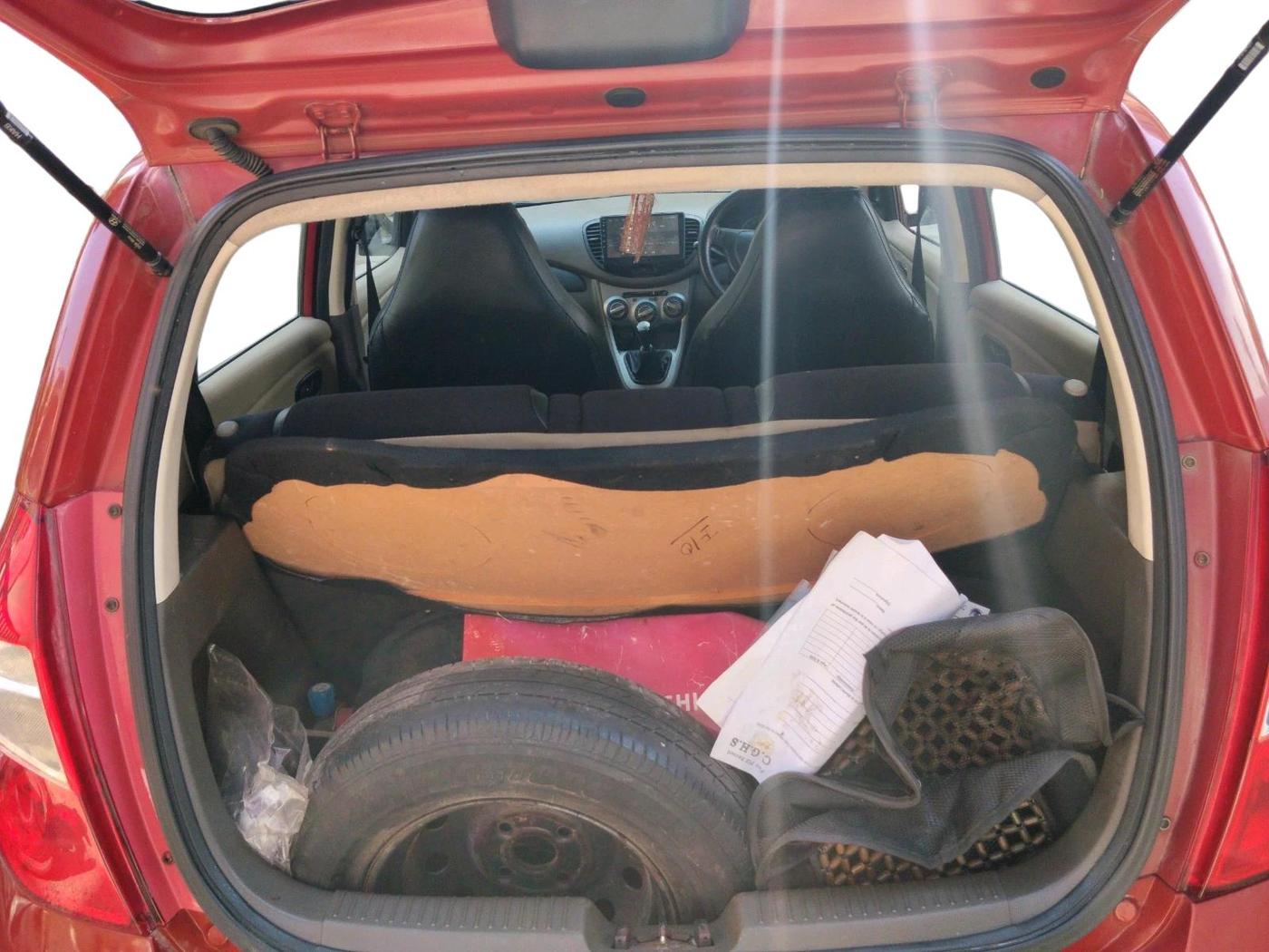 2012 Hyundai i10 ERA 1.1, CNG, Manual, 1,08,186 km, exterior