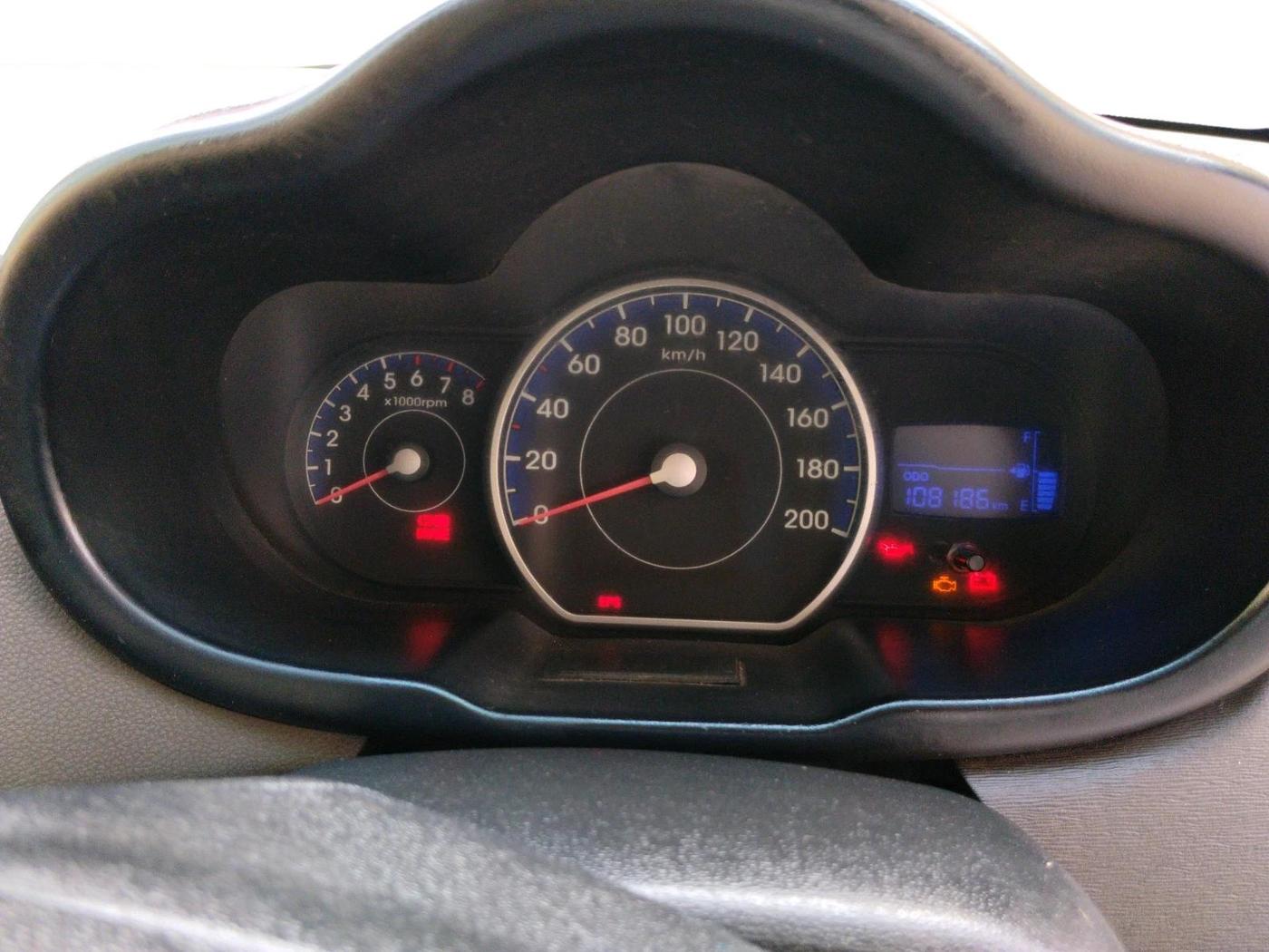 2012 Hyundai i10 ERA 1.1, CNG, Manual, 1,08,186 km, interior