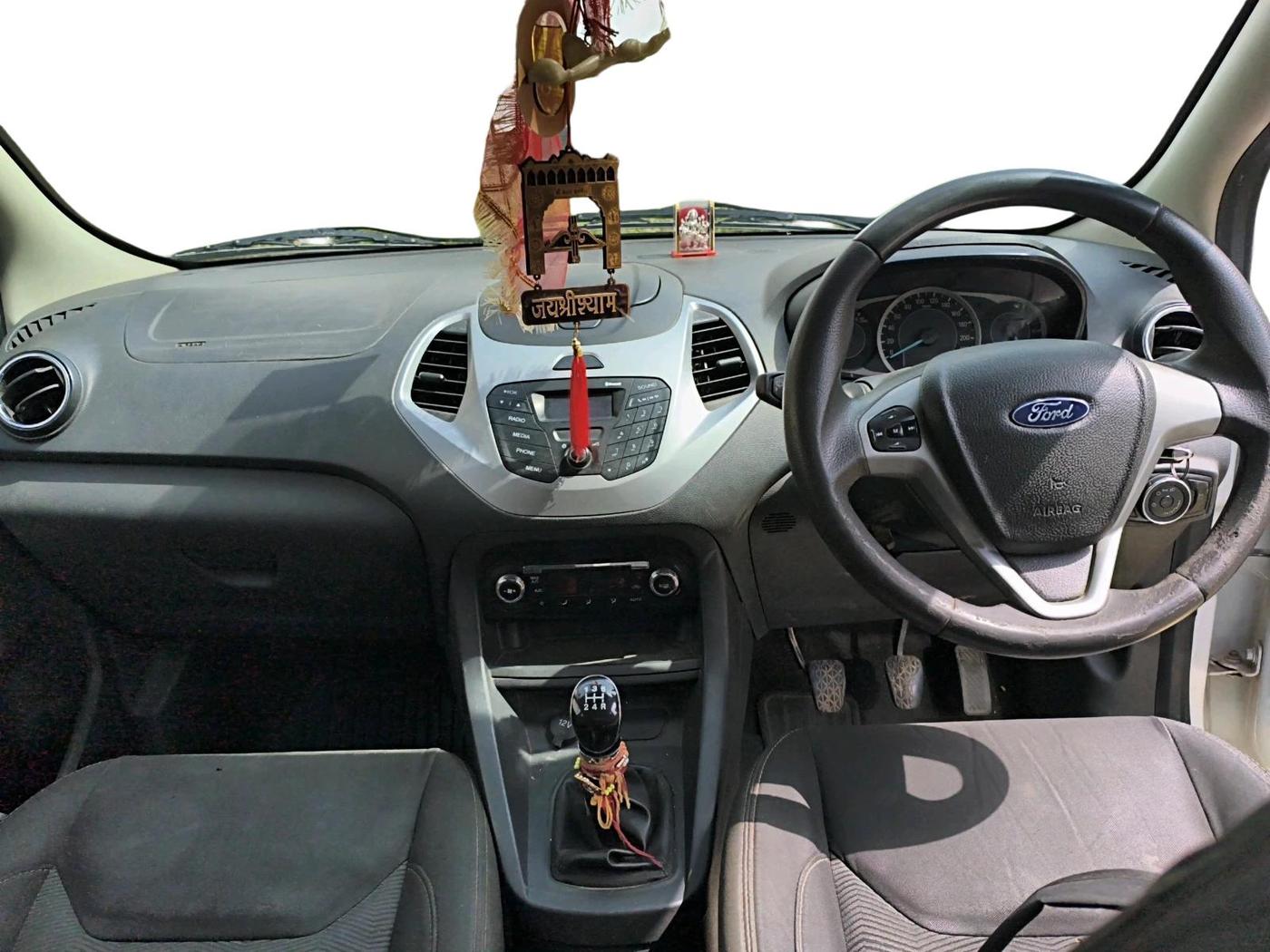 2018 Ford Figo Aspire TITANIUM 1.2 PETROL, Petrol, Manual, 50,956 km, interior