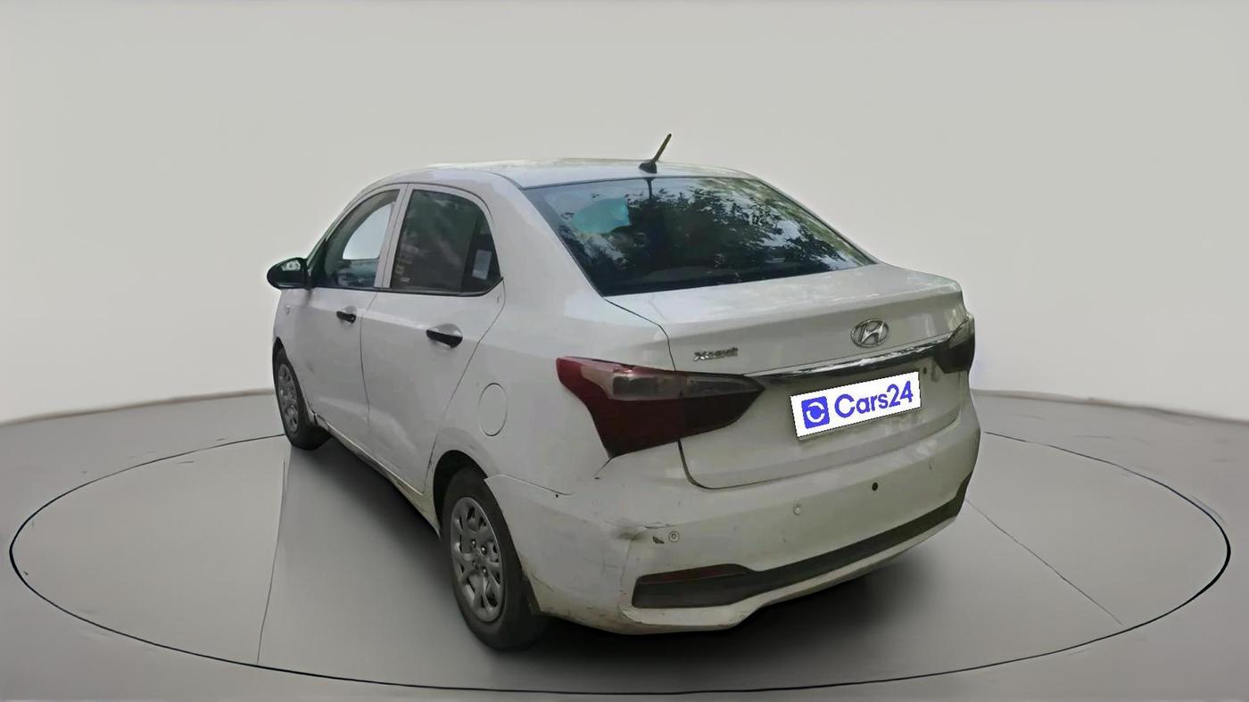 2017 Hyundai Xcent BASE 1.2, CNG, Manual, 3,29,756 km, exterior