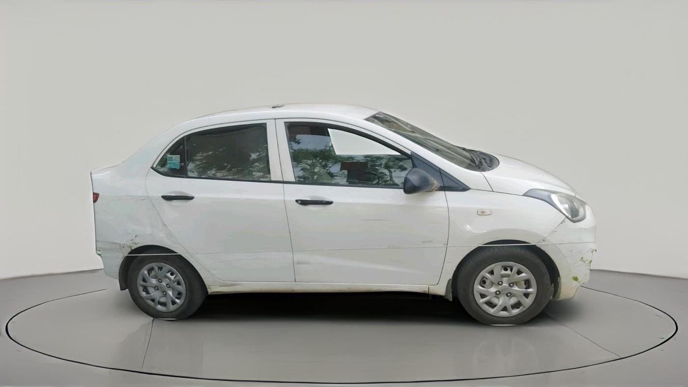 2017 Hyundai Xcent BASE 1.2, CNG, Manual, 3,29,756 km, exterior