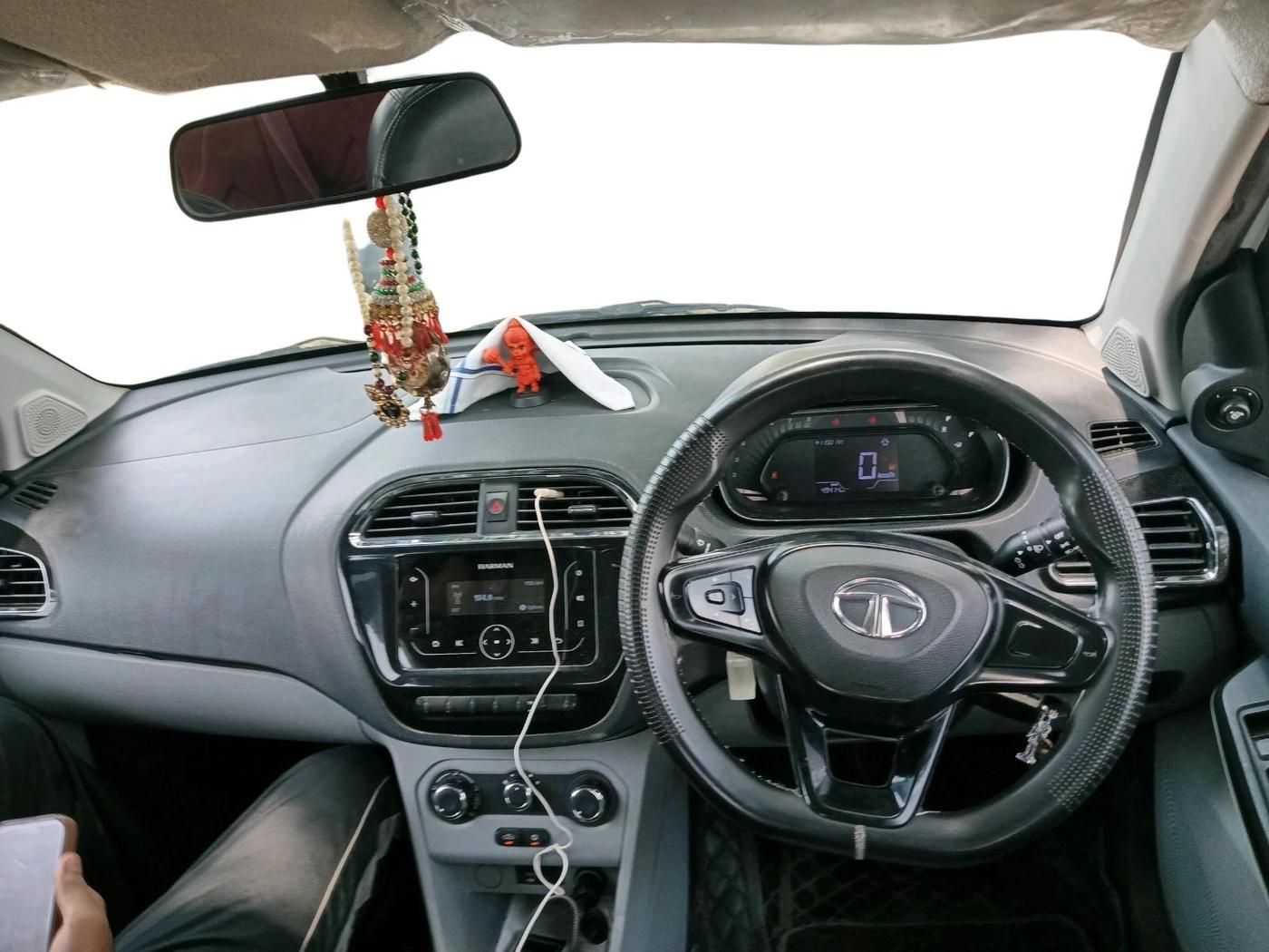 2022 Tata Tiago XT CNG, CNG, Manual, 49,418 km, interior