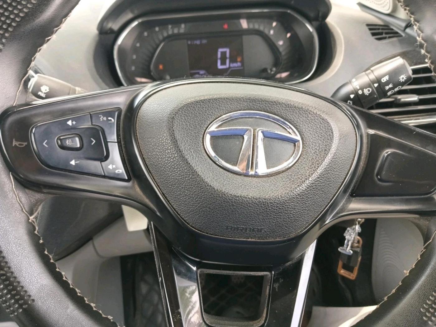 2022 Tata Tiago XT CNG, CNG, Manual, 49,418 km, interior