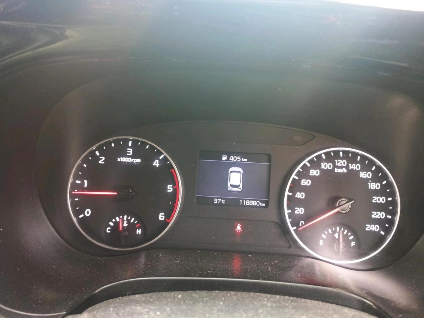 2021 KIA SELTOS HTK 1.5 DIESEL, Diesel, Manual, 1,18,880 km, interior