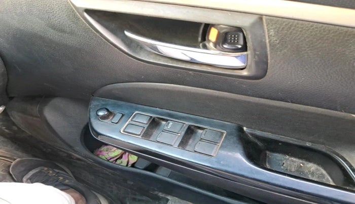 2016 Maruti Swift VXI, Petrol, Manual, 1,12,955 km, interior