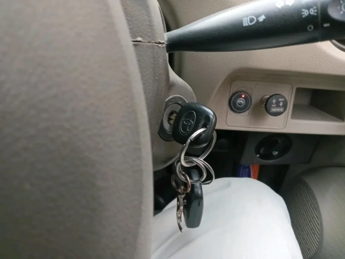 2016 Toyota Etios Liva G, CNG, Manual, 1,26,615 km, interior