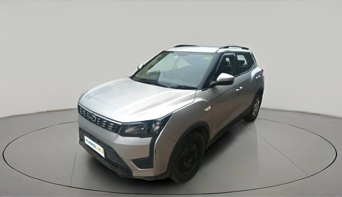 2019 Mahindra XUV300 W6 1.5 DIESEL, Diesel, Manual, 1,03,717 km, exterior