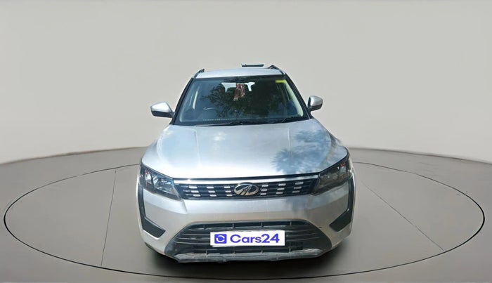 2019 Mahindra XUV300 W6 1.5 DIESEL, Diesel, Manual, 1,03,717 km, exterior