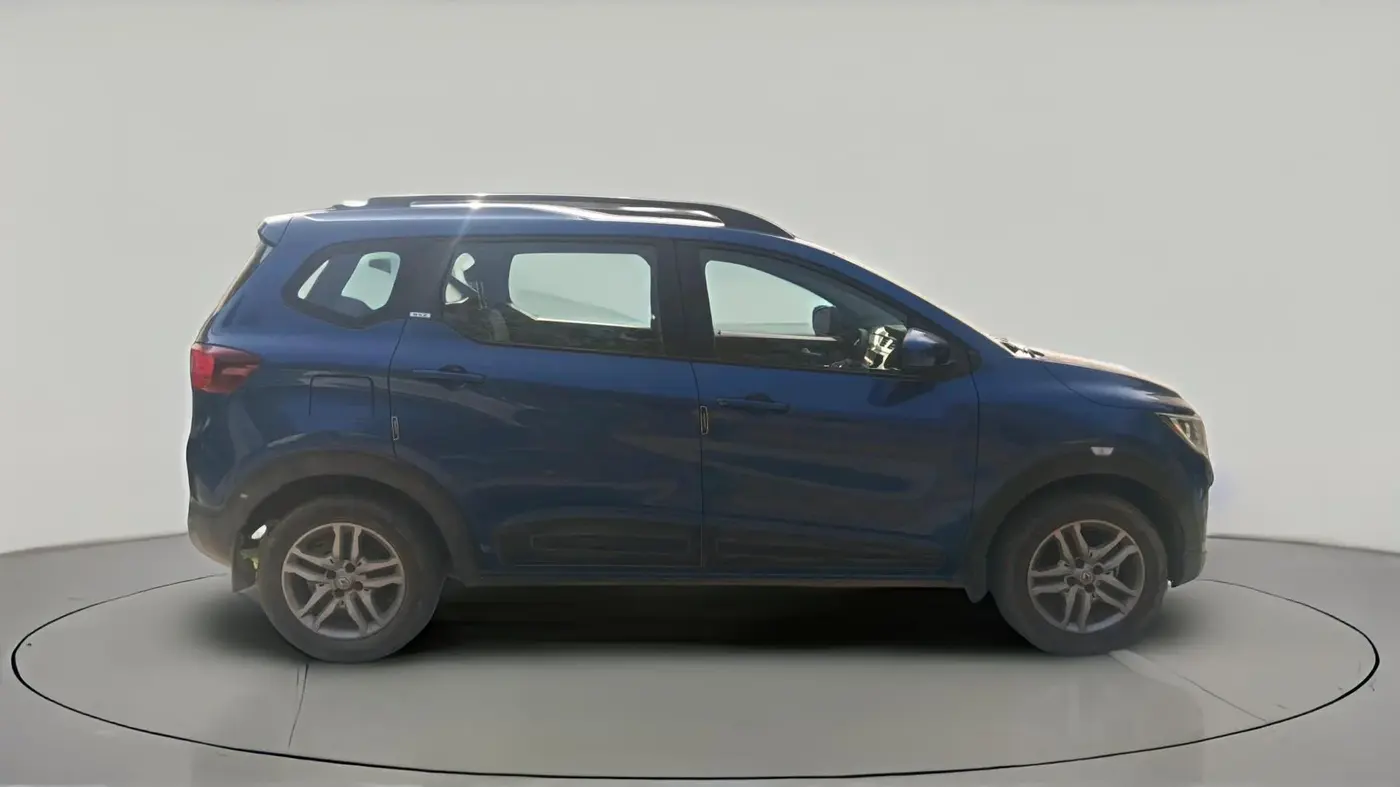 2019 Renault TRIBER RXZ, Petrol, Manual, 48,618 km, exterior