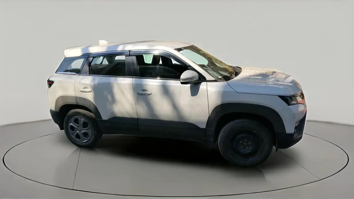 2024 Maruti BREZZA LXI S- CNG, CNG, Manual, 24,505 km, exterior