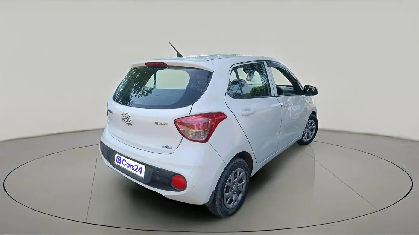 2017 Hyundai Grand i10 SPORTZ 1.2 KAPPA VTVT, Petrol, Manual, 1,20,735 km, exterior