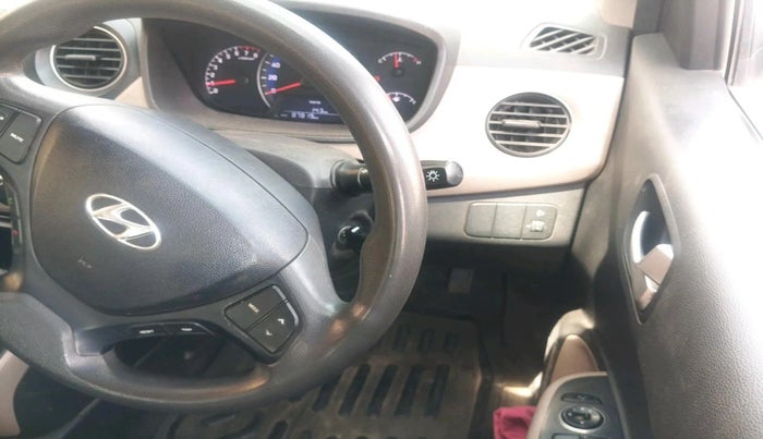 2016 Hyundai Xcent S 1.2, Petrol, Manual, 87,819 km, interior