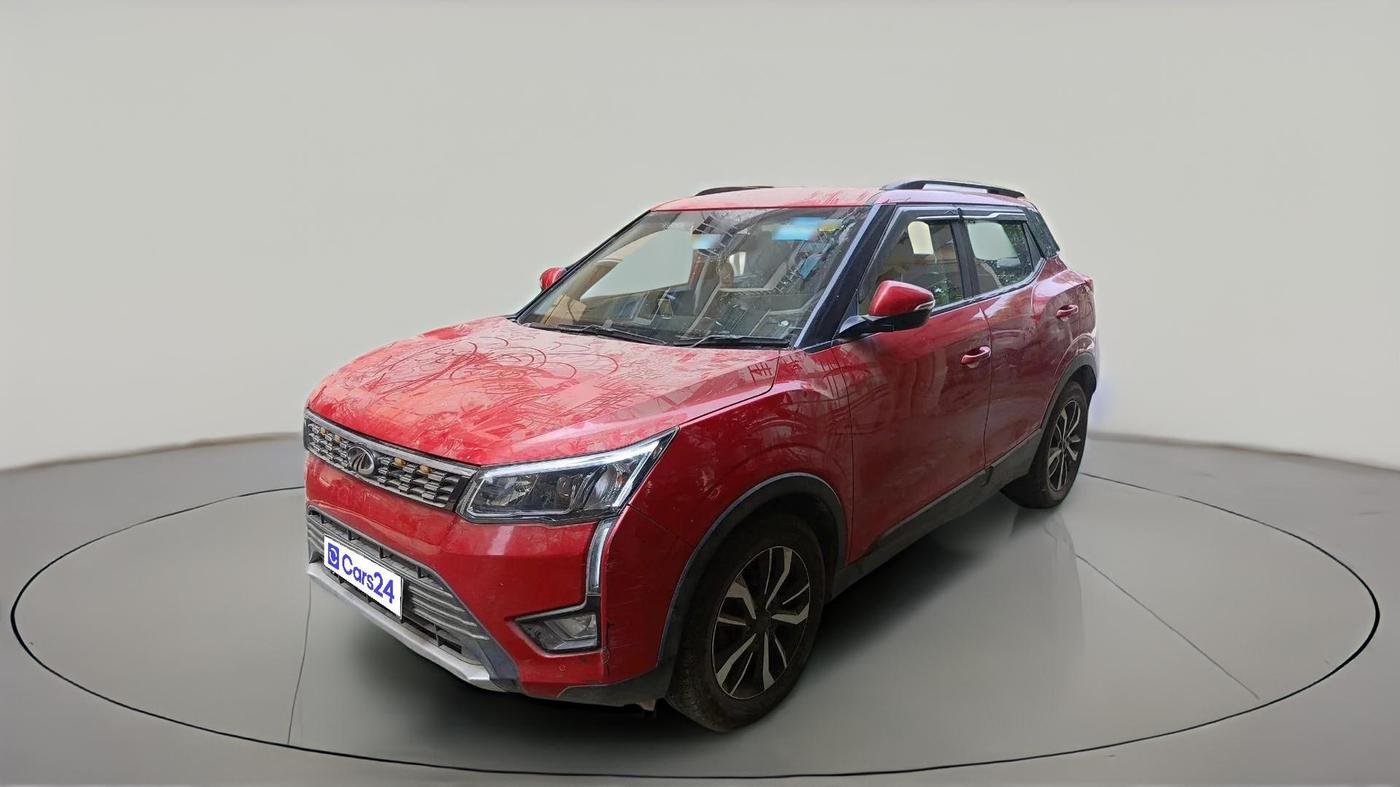 2020 Mahindra XUV300 W8 (O) 1.5 DIESEL AMT, Diesel, Automatic, 67,655 km, exterior