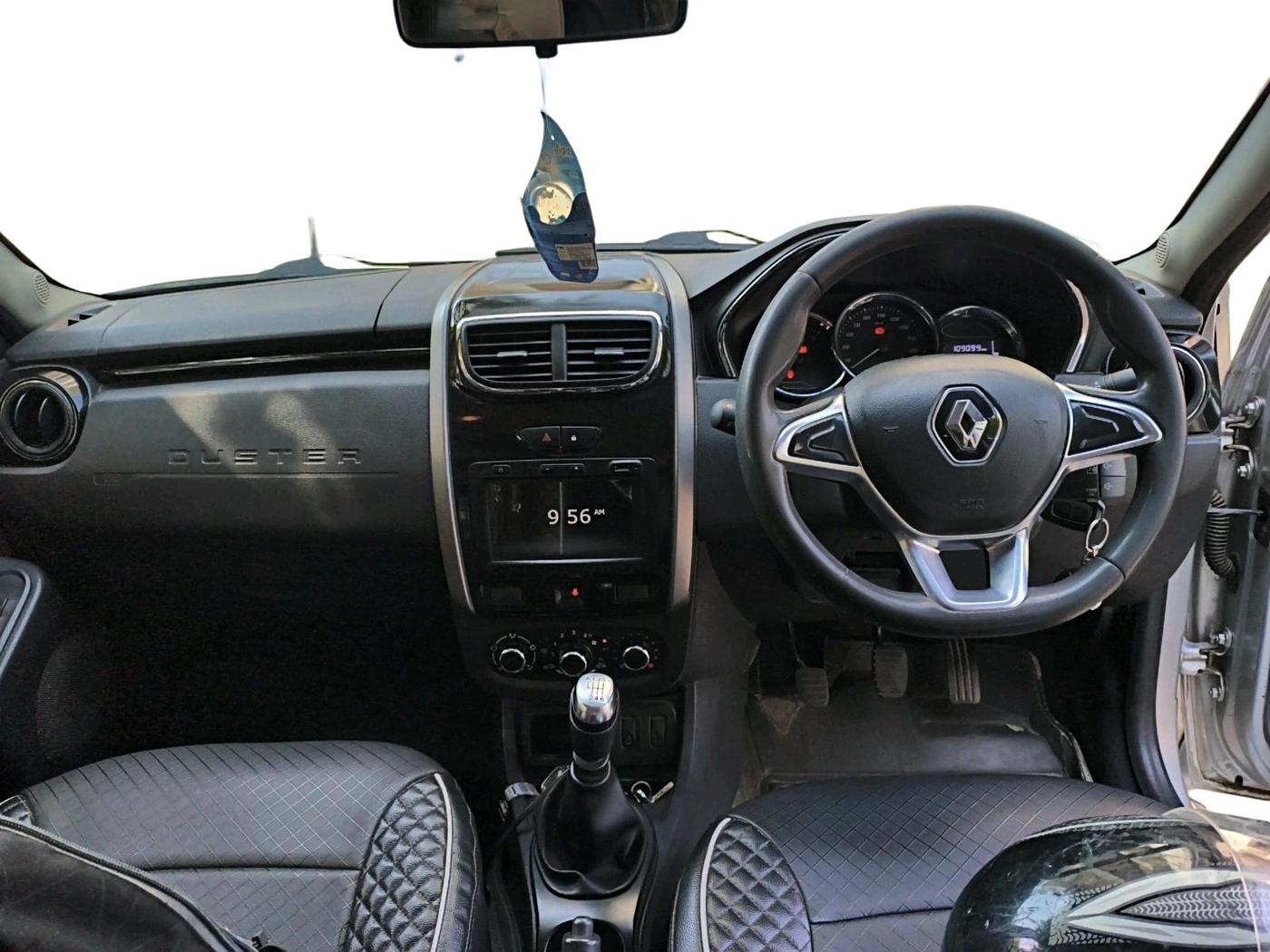 2021 Renault Duster RXS 1.3 TURBO PETROL MT, Petrol, Manual, 1,09,099 km, interior