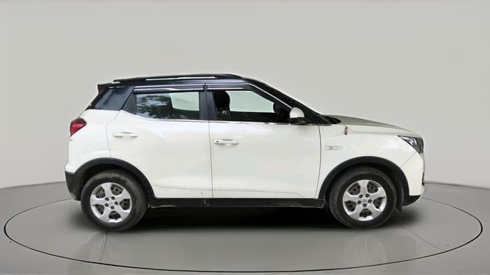 2022 Mahindra XUV300 W6 1.5 DIESEL AMT, Diesel, Automatic, 97,651 km, exterior