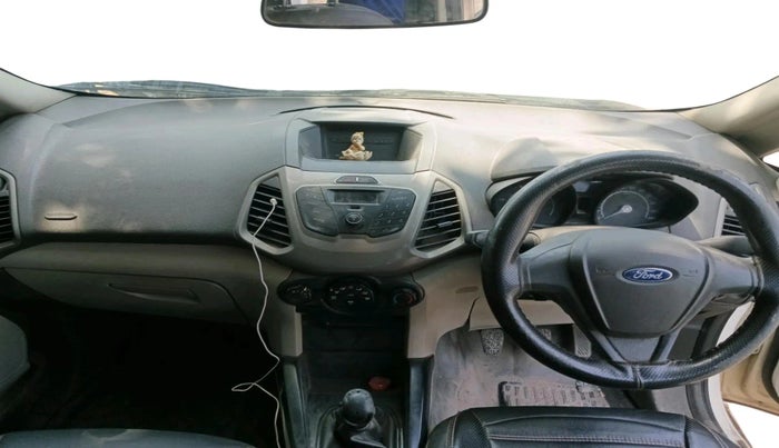 2015 Ford Ecosport AMBIENTE 1.5L PETROL, Petrol, Manual, 1,50,703 km, interior