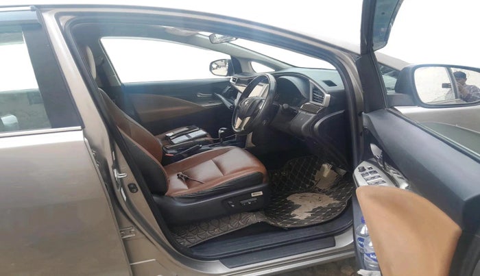 2016 Toyota Innova Crysta 2.8 ZX AT 7 STR, Diesel, Automatic, 98,400 km, interior