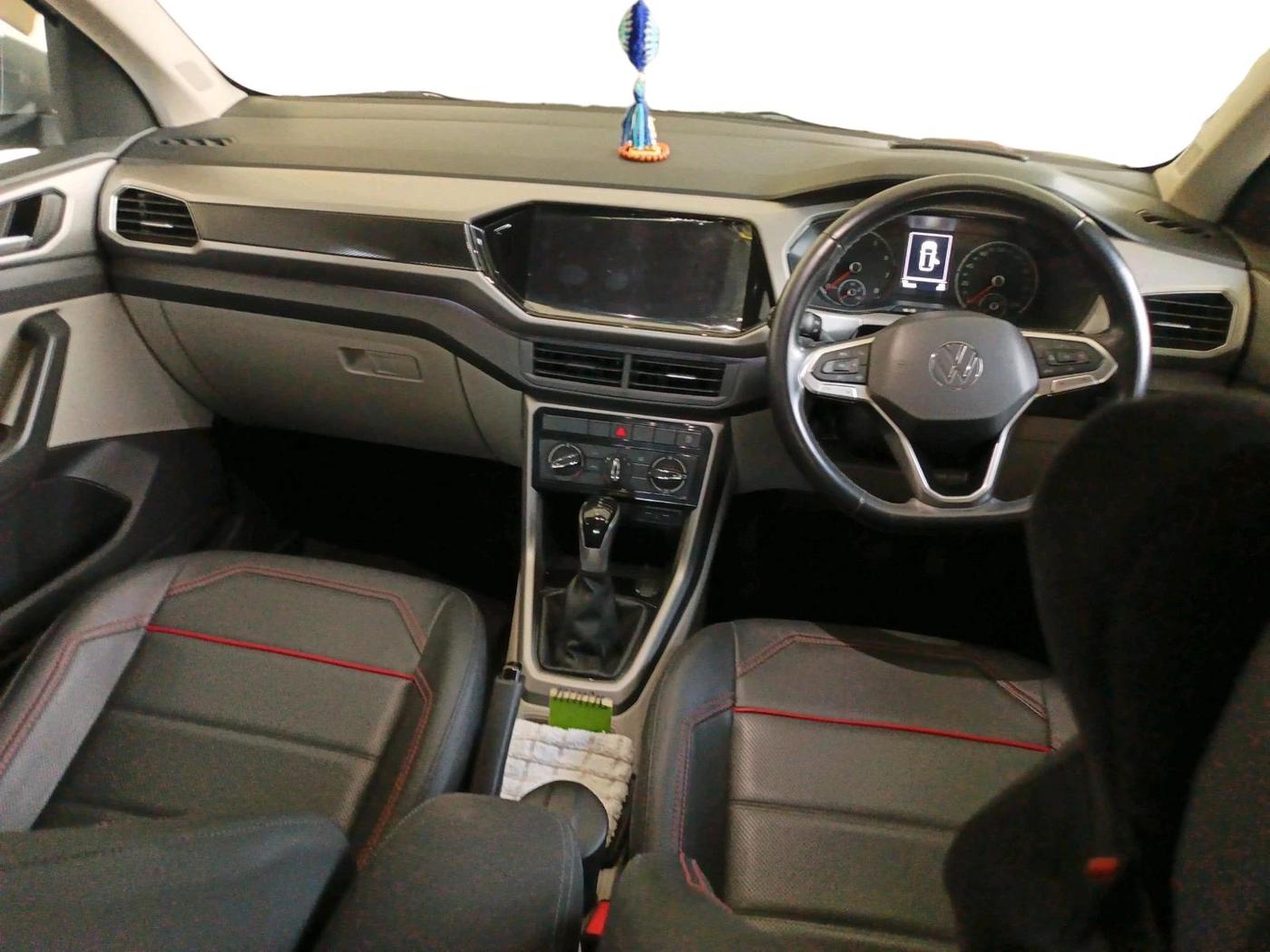 2022 Volkswagen TAIGUN HIGHLINE 1.0 TSI AT, Petrol, Automatic, 13,626 km, interior