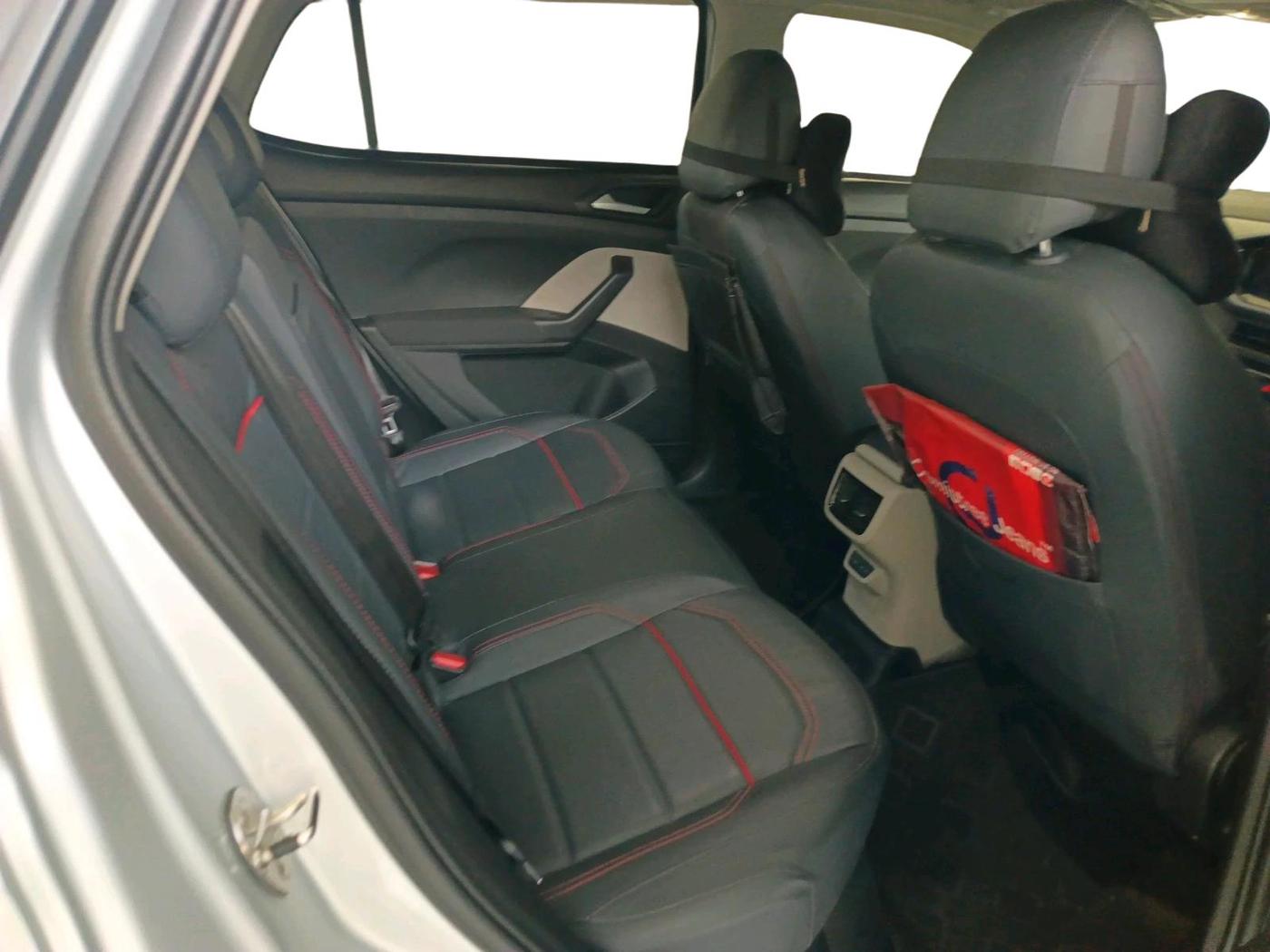 2022 Volkswagen TAIGUN HIGHLINE 1.0 TSI AT, Petrol, Automatic, 13,626 km, interior