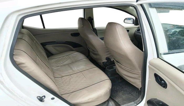 2014 Hyundai i10 ERA 1.1, Petrol, Manual, 48,209 km, interior