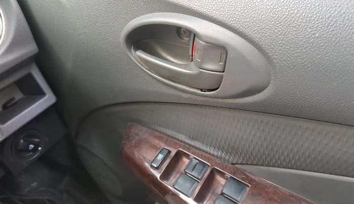 2013 Toyota Etios Liva G, Petrol, Manual, 52,801 km, interior