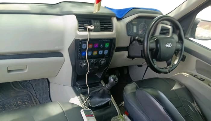2022 Mahindra Scorpio S5, Diesel, Manual, 62,627 km, interior