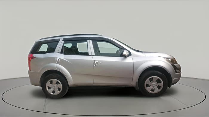 2016 Mahindra XUV500 W4 1.99, Diesel, Manual, 1,08,531 km, exterior