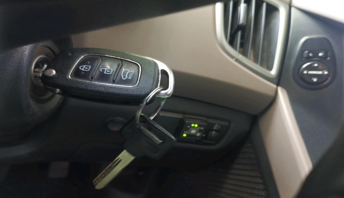 2017 Hyundai Creta E PLUS 1.6 PETROL, CNG, Manual, 1,38,235 km, interior