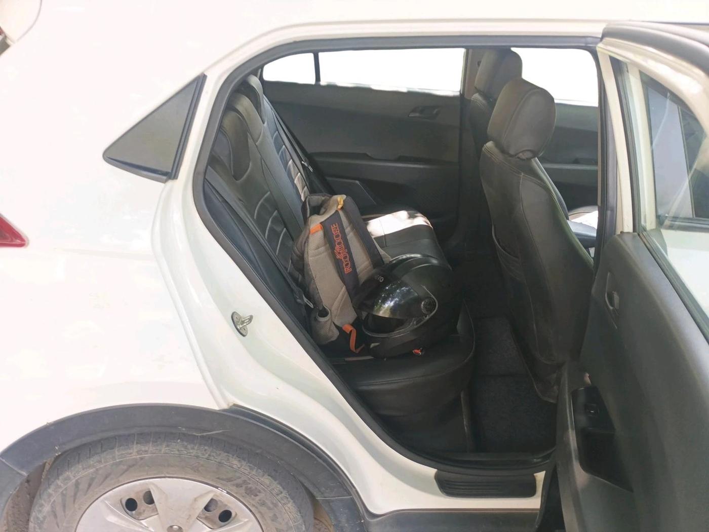 2017 Hyundai Creta E PLUS 1.6 PETROL, CNG, Manual, 1,38,235 km, interior