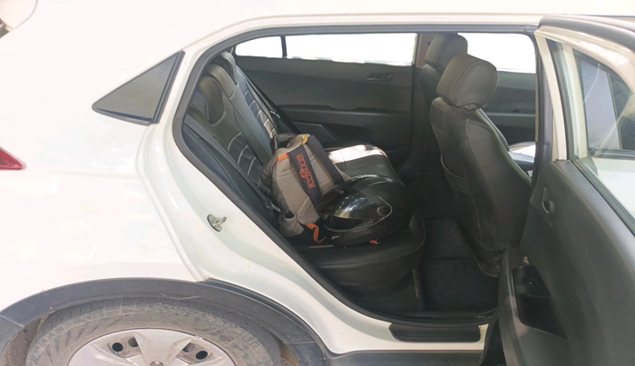 2017 Hyundai Creta E PLUS 1.6 PETROL, CNG, Manual, 1,38,235 km, interior