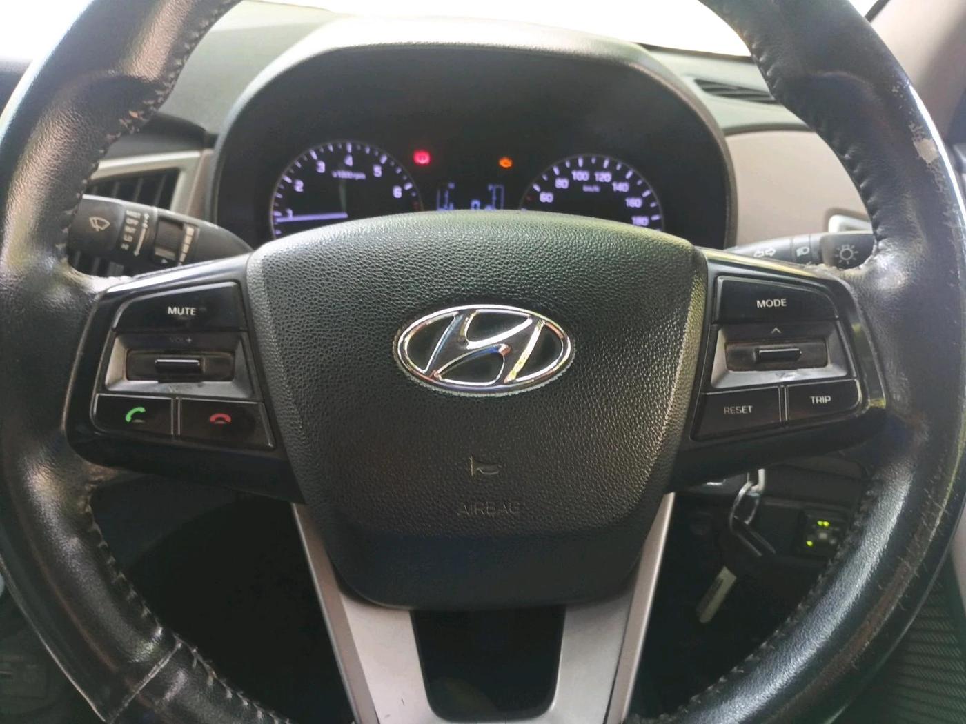 2017 Hyundai Creta E PLUS 1.6 PETROL, CNG, Manual, 1,38,235 km, interior