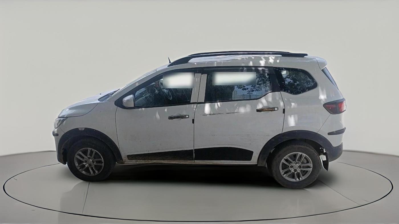 2020 Renault TRIBER RXL MT, Petrol, Manual, 77,021 km, exterior