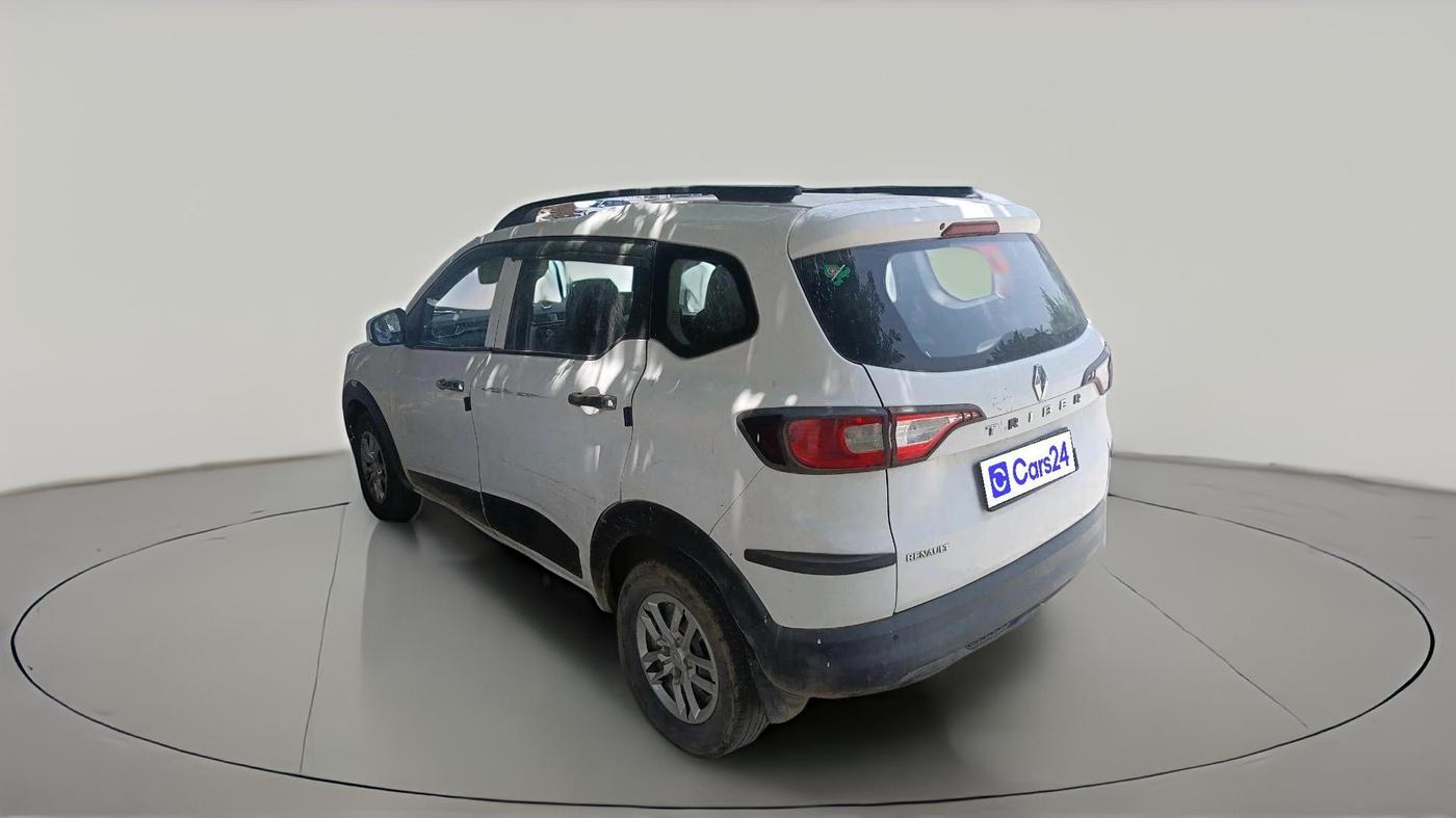2020 Renault TRIBER RXL MT, Petrol, Manual, 77,021 km, exterior