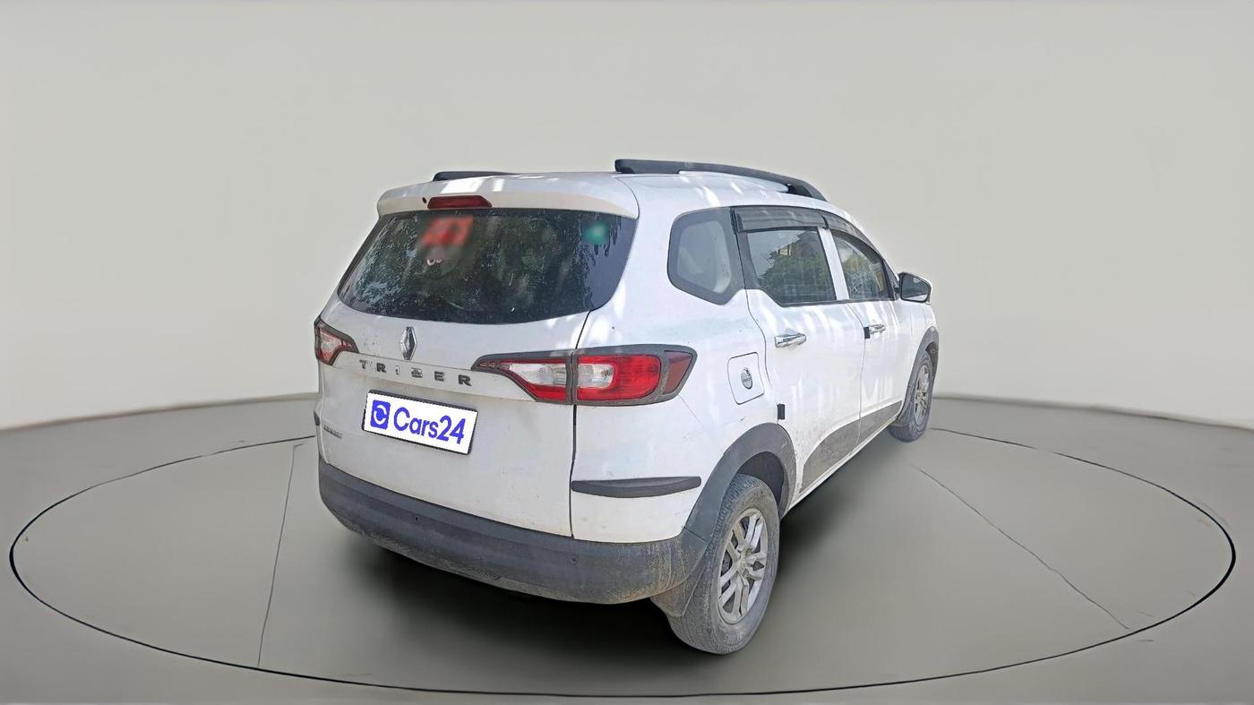 2020 Renault TRIBER RXL MT, Petrol, Manual, 77,021 km, exterior