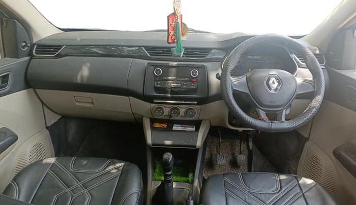 2020 Renault TRIBER RXL MT, Petrol, Manual, 77,021 km, interior