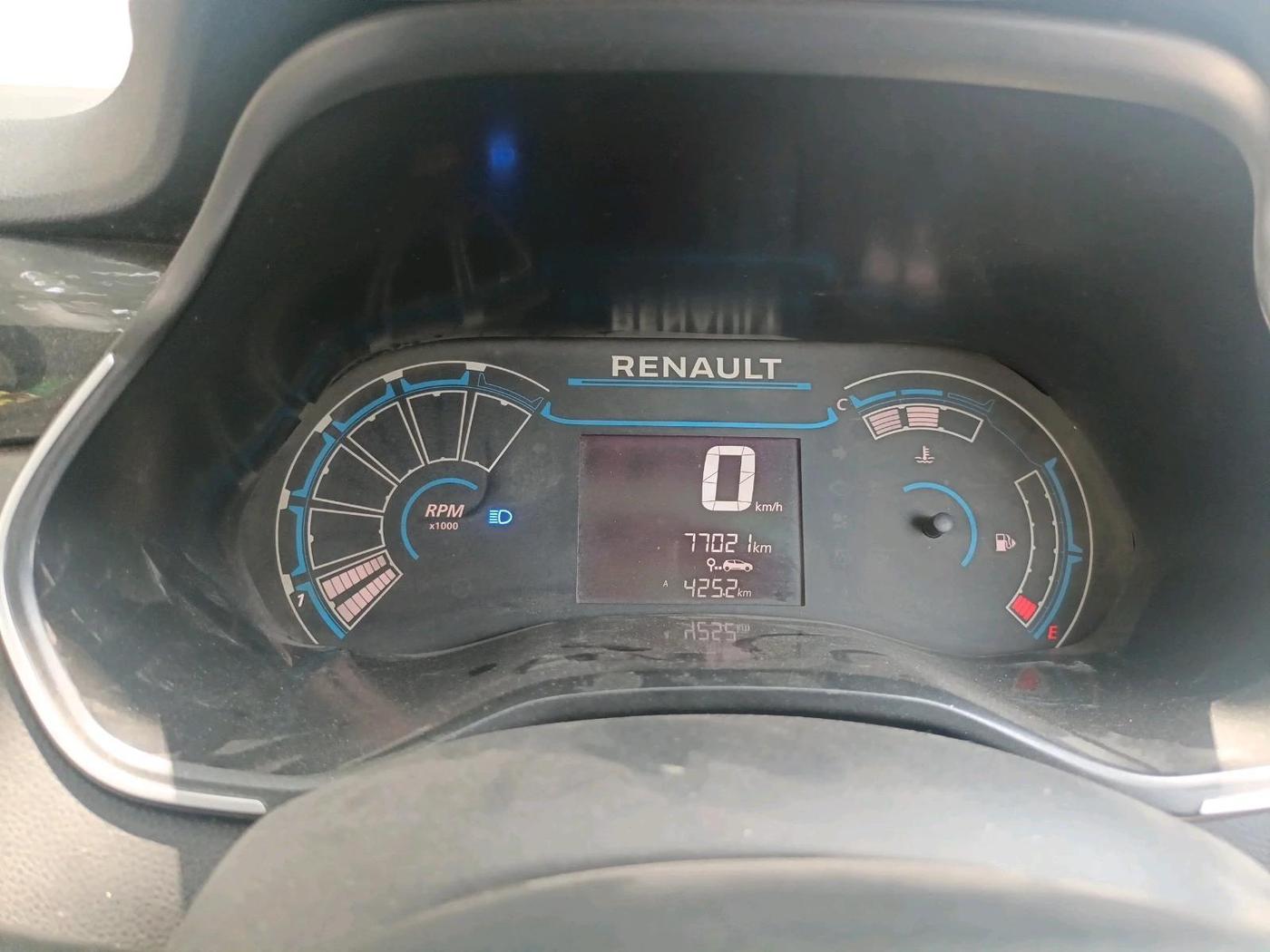 2020 Renault TRIBER RXL MT, Petrol, Manual, 77,021 km, interior