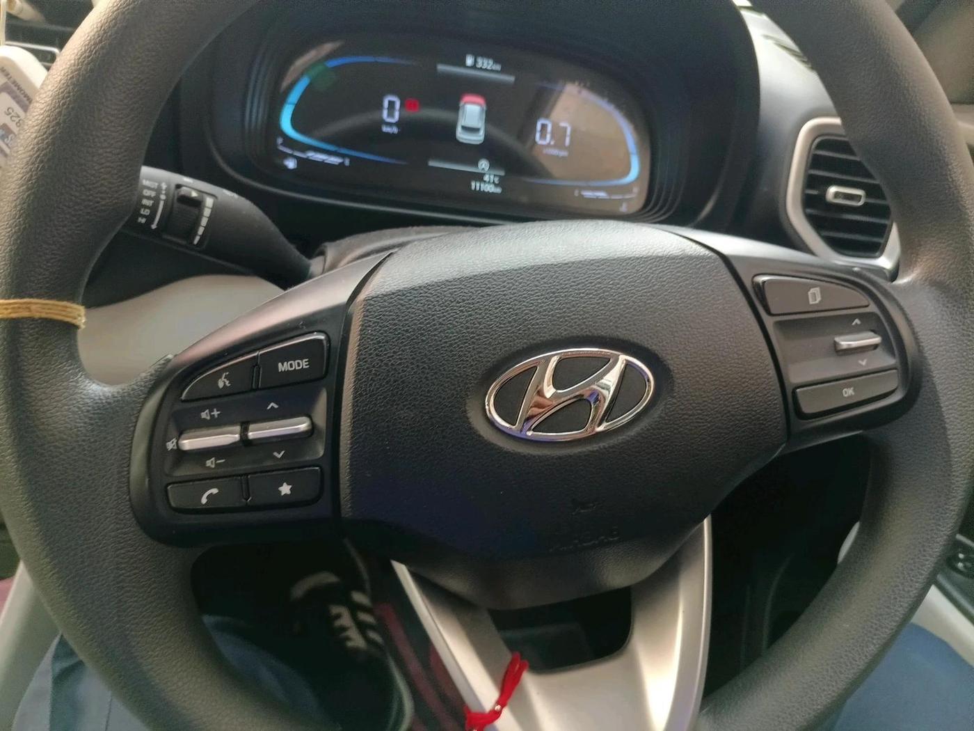 2024 Hyundai VENUE S(O) 1.2, Petrol, Manual, 11,100 km, interior