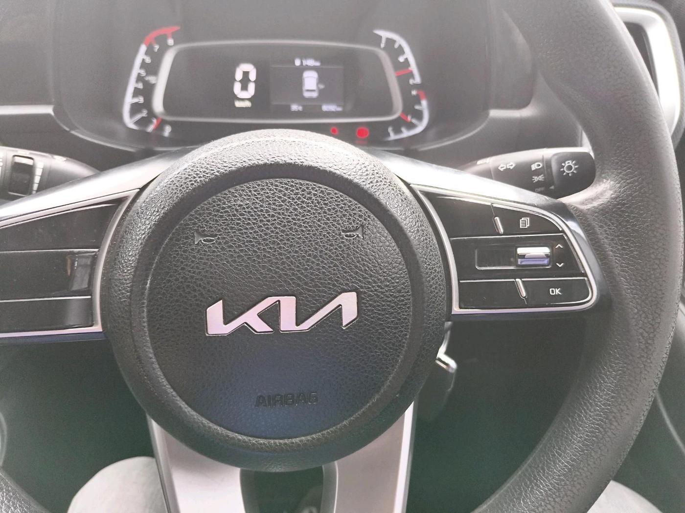 2023 KIA SONET HTE 1.2, Petrol, Manual, 8,092 km, interior