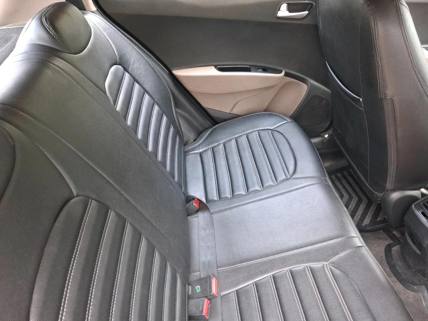 2018 Hyundai Grand i10 SPORTZ 1.2 KAPPA VTVT, CNG, Manual, 1,02,433 km, interior