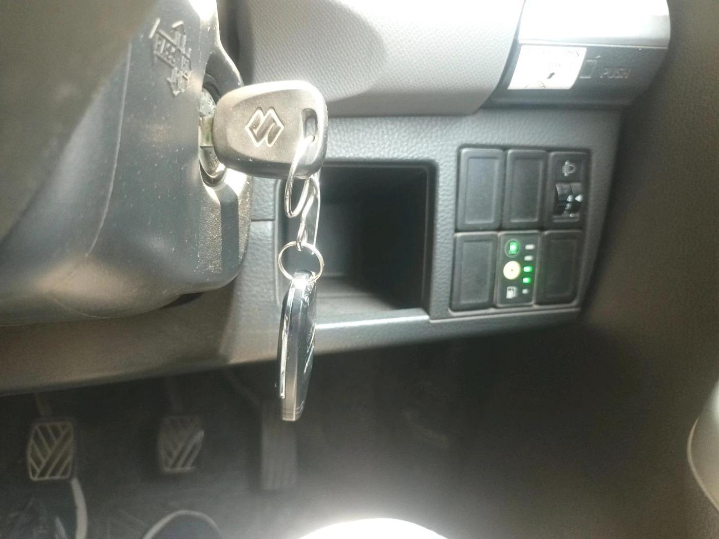 2011 Maruti Wagon R 1.0 LXI CNG, CNG, Manual, 1,38,846 km, interior