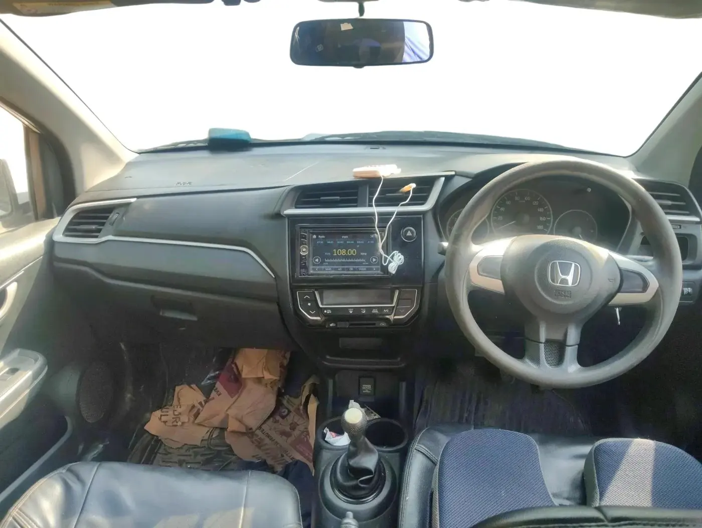 2017 Honda BR-V 1.5L I- DTEC E, Diesel, Manual, 1,47,438 km, interior
